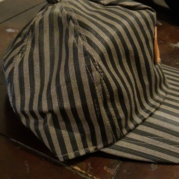 Fendi adjustment baseball hat - Picture 2 of 4